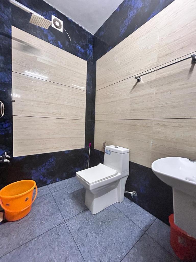 Enocean Homestay Cseráj-part Kültér fotó